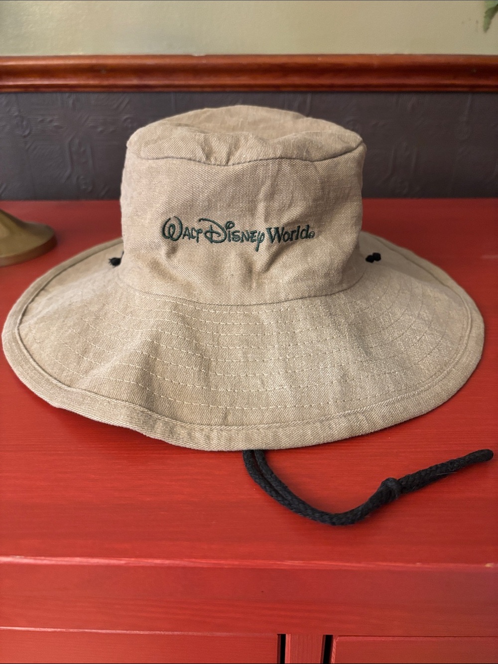 Vintage Adult Disney Beige Wide-Brim Explorer/Bucket Hat with Embroidered Logo